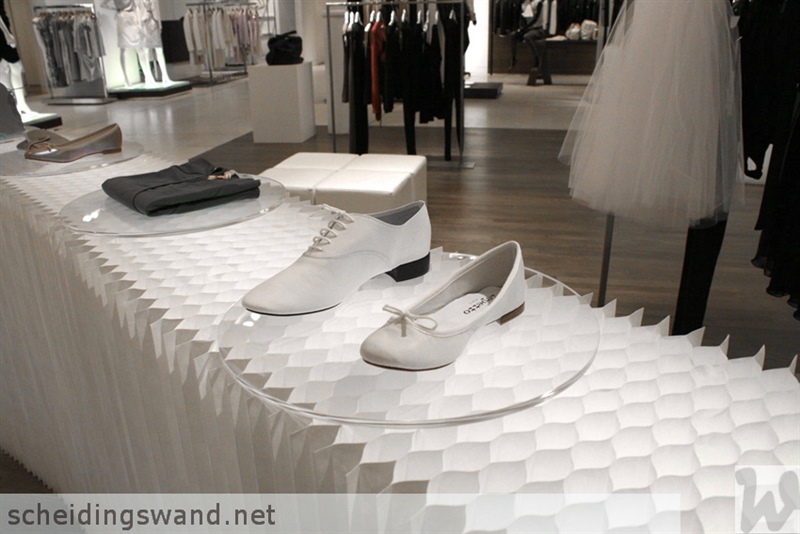 14 molo design Retail RepettoAtTheBonMarche Paris